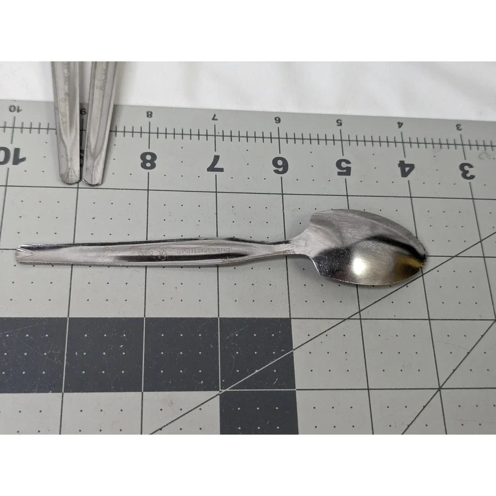 Enjoy‎ Grapefruit Serrated Spoon Lot of 8